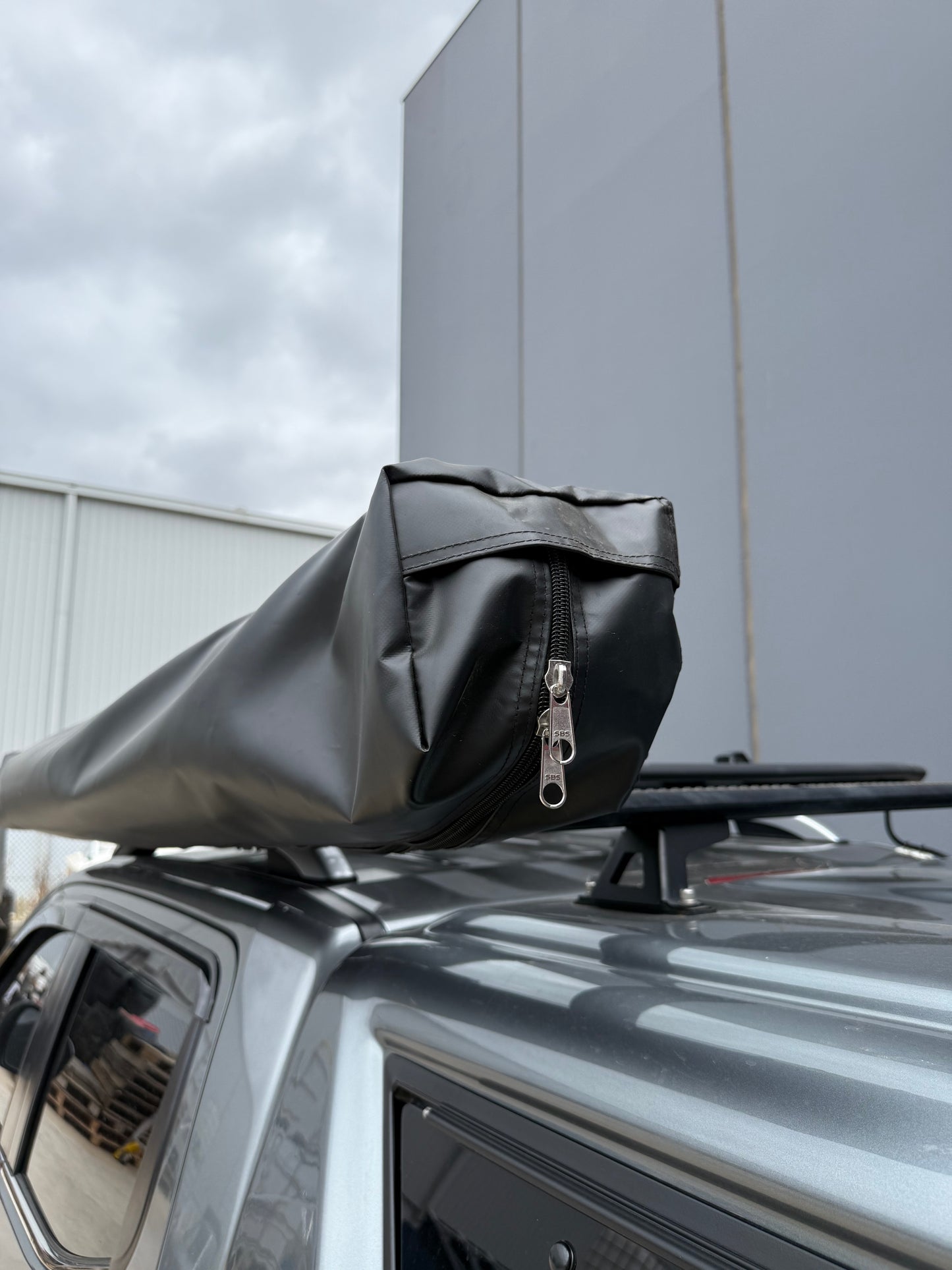 CJ 4x4 180 Degree Freestanding Awning