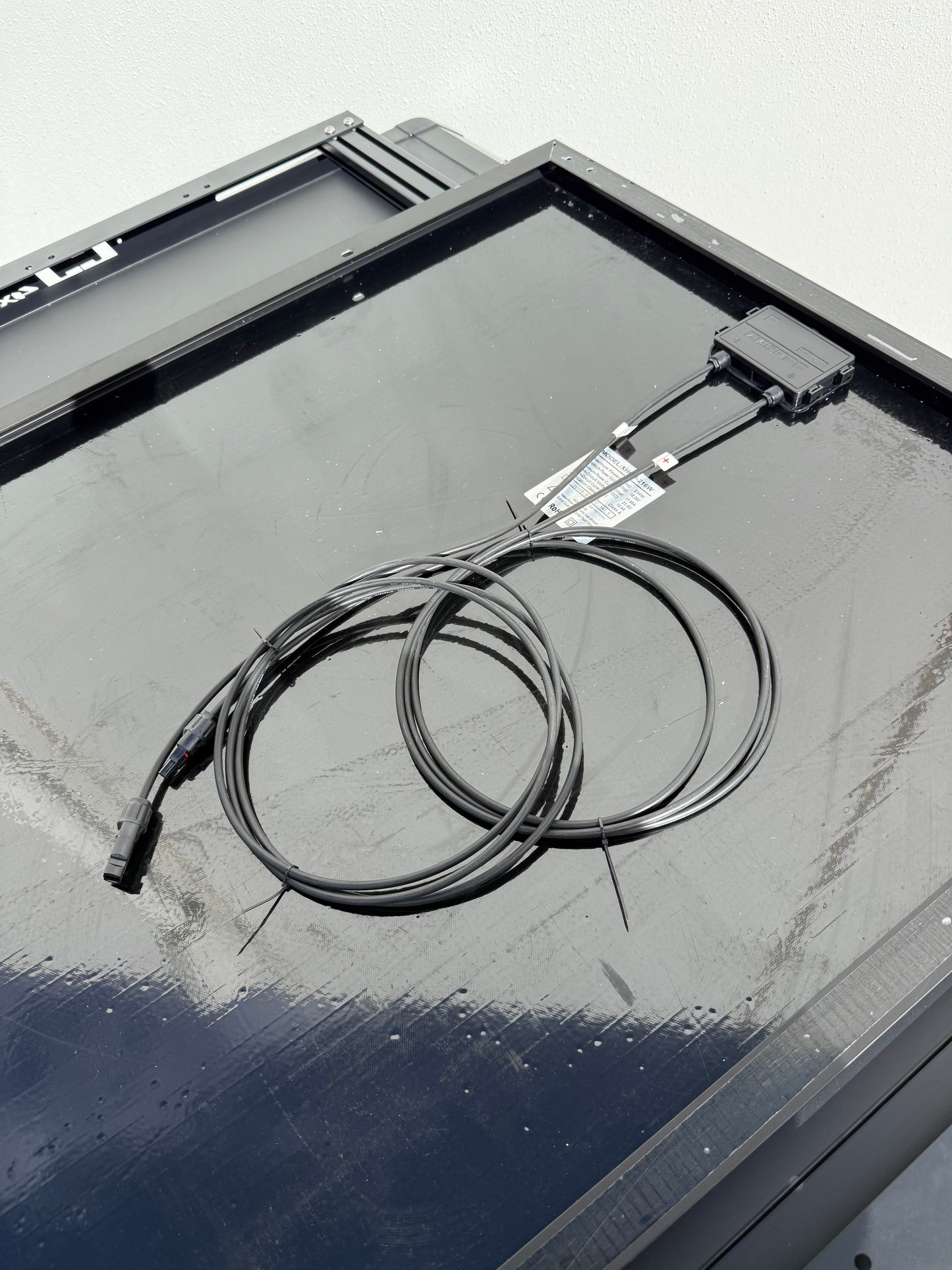 CJ 4x4 220W Black Solar Panel
